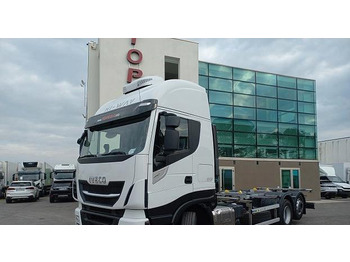 מוביל מכולות/ משאית החלפת גוף IVECO Stralis 480