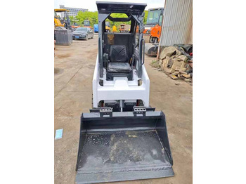 מעמיס היגוי החלקה Second Hand Bobcat S70 Skid Steer Loader on Stock  Excellent Performance Bobcat S70 S160 S300 330 Skid Steer for Sale: תמונה 3