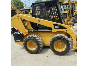 מעמיס היגוי החלקה CATERPILLAR 226B