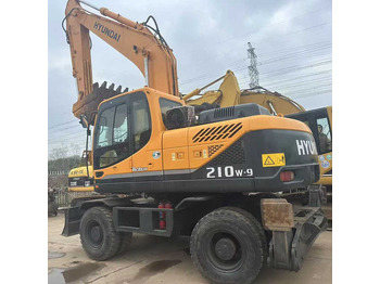 הַחכָּרָה  Used Hyundai Korea Hydraulic Excavator Hyundai 210-9 Excavator Excellent Condition 21 Ton Used Excavator for Sale [ Copy ] [ Copy ] Used Hyundai Korea Hydraulic Excavator Hyundai 210-9 Excavator Excellent Condition 21 Ton Used Excavator for Sale [ Copy ] [ Copy ]: תמונה 1