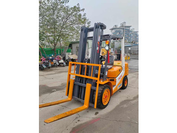 מלגזה Very Cheap Price 3 Tonne TCM Forklift  Run Performance TCM30 Forklift  for Sale: תמונה 3