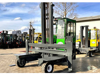 משאית הגעה ב-4 דרכים COMBILIFT