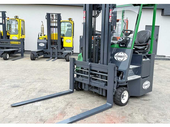 הַחכָּרָה  Combilift CB3000 / DIESEL / TRIPLEX 4900MM / FREE LIFT / SIDESHIFT / FORK POSITIONER / 1500MM FORKS / LIKE NEW Combilift CB3000 / DIESEL / TRIPLEX 4900MM / FREE LIFT / SIDESHIFT / FORK POSITIONER / 1500MM FORKS / LIKE NEW: תמונה 2
