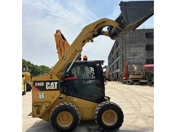 מעמיס היגוי החלקה CATERPILLAR 226B