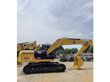 מכונת בנייה CATERPILLAR 320D2