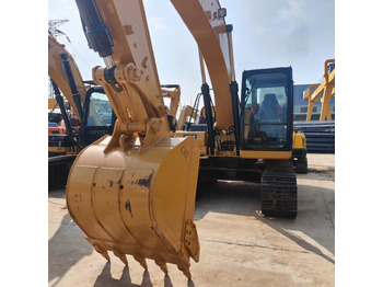 מכונת בנייה CATERPILLAR 320GC
