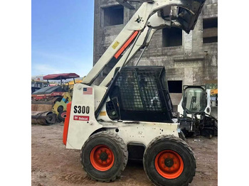 מעמיס היגוי החלקה BOBCAT S300