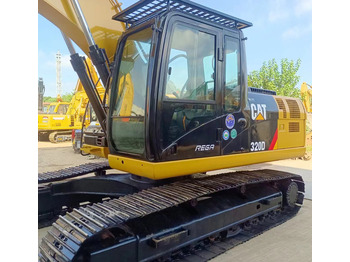 מחפר CATERPILLAR 320D