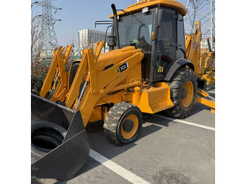 מחפרון JCB 3CX