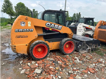 מעמיס היגוי החלקה CASE