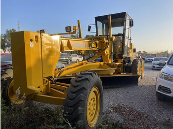 מפלסת KOMATSU