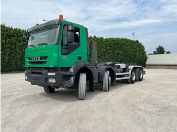 משאית הרמת וו IVECO Trakker