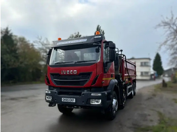 מזהיר IVECO Trakker