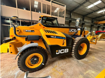 מפעיל טלסקופי JCB