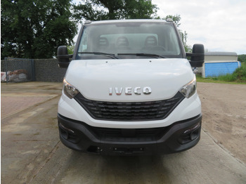 כלי רכב מסחרי מזהיר IVECO Daily 35C16 - 3.0: תמונה 2 כלי רכב מסחרי מזהיר IVECO Daily 35C16 - 3.0: תמונה 2