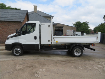 כלי רכב מסחרי מזהיר IVECO Daily 35C16 - 3.0: תמונה 4 כלי רכב מסחרי מזהיר IVECO Daily 35C16 - 3.0: תמונה 4