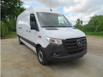 כלי רכב מסחרי עם לוח MERCEDES-BENZ Sprinter 317