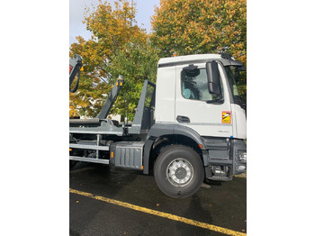 משאית דילוג העמסה MERCEDES-BENZ Actros 1835