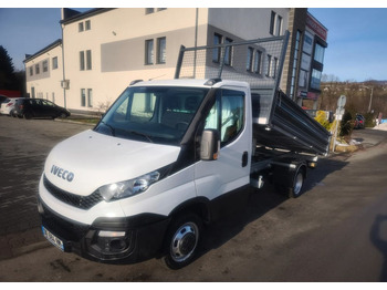 כלי רכב מסחרי מזהיר IVECO Daily 35c14