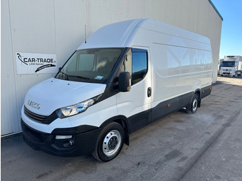 כלי רכב מסחרי עם לוח IVECO Daily 35s14