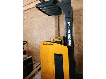 ציוד מחסן JUNGHEINRICH