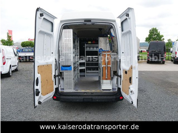 כלי רכב מסחרי עם לוח RENAULT Master