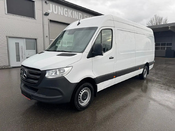 כלי רכב מסחרי עם לוח MERCEDES-BENZ Sprinter 317