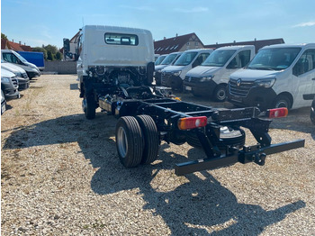 חָדָשׁ משאית עם שלדת תא, משאית מנוף Mitsubishi Canter FUSO 6C18 Fahrgestell 4WD 175Ps Sofort: תמונה 5