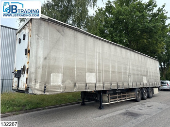 סמיטריילר עם וילונות צד LECITRAILER