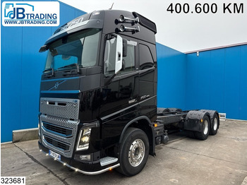 משאית עם שלדת תא VOLVO FH16 750