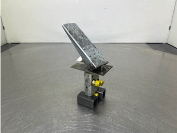 תא ופנים הרכב ATLAS