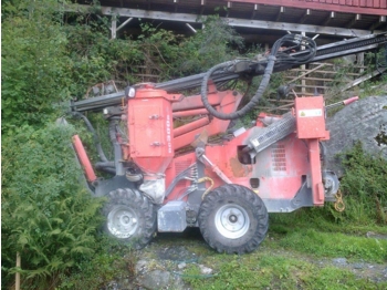 אסדת קידוח Sandvik Commando DC 300 R: תמונה 1
