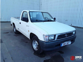 מכונית TOYOTA Hilux
