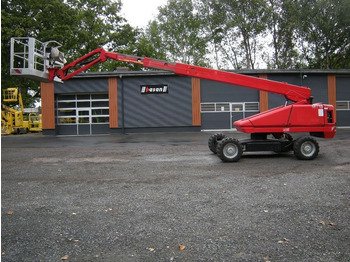 פלטפורמה אווירית מותקנת על משאית SNORKEL