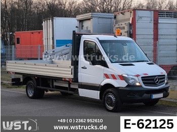 כלי רכב מסחרי במיטה שטוחה MERCEDES-BENZ Sprinter 516
