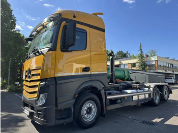 משאית הרמת וו MERCEDES-BENZ Actros 2645