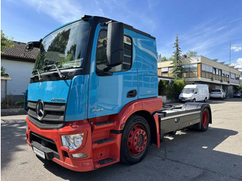 יחידת טרקטור MERCEDES-BENZ Actros 1843