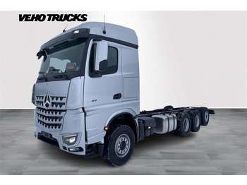 משאית עם שלדת תא MERCEDES-BENZ Arocs 3263