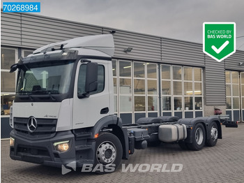 משאית עם שלדת תא MERCEDES-BENZ Actros 2532