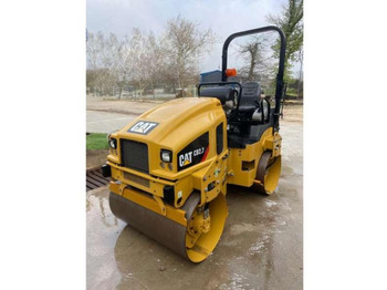 רולר כביש CATERPILLAR