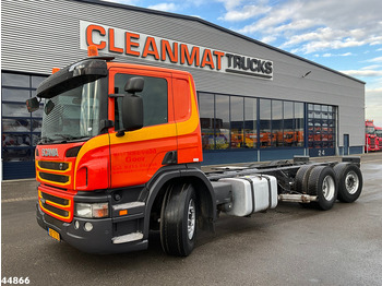 משאית עם שלדת תא SCANIA P 280