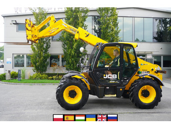 מפעיל טלסקופי JCB