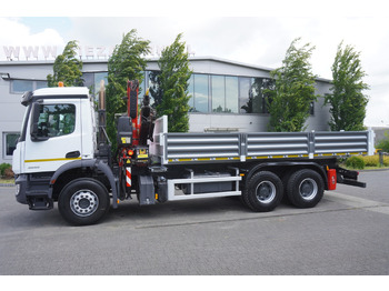 משאית מנוף MERCEDES-BENZ AROCS 2633 6x4 / 5.5 T crane FASSI F135 / Tipper 15 EPAL: תמונה 3