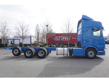 משאית עם שלדת תא SCANIA R650 V8 / 650 HP/ frame 8.8 m / steered 4th axle: תמונה 4