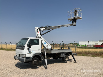פלטפורמה אווירית מותקנת על משאית OIL&STEEL