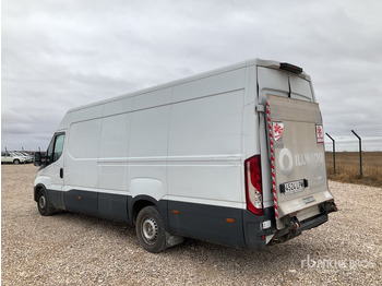משאית תיבה 2021 Iveco Daily 35S18 4x2 Van Truck: תמונה 2 משאית תיבה 2021 Iveco Daily 35S18 4x2 Van Truck: תמונה 2