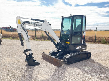מיני מחפר BOBCAT E27