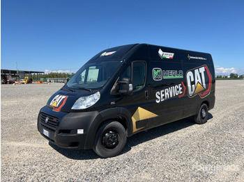 כלי רכב מסחרי עם לוח FIAT Ducato