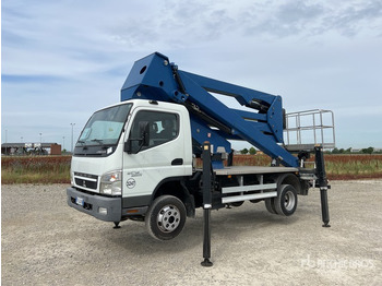 פלטפורמה אווירית מותקנת על משאית MITSUBISHI