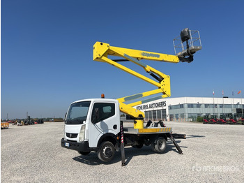 פלטפורמה אווירית מותקנת על משאית RENAULT Maxity